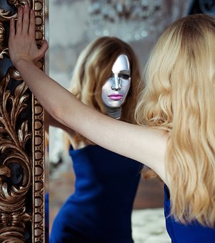 girl in mirror